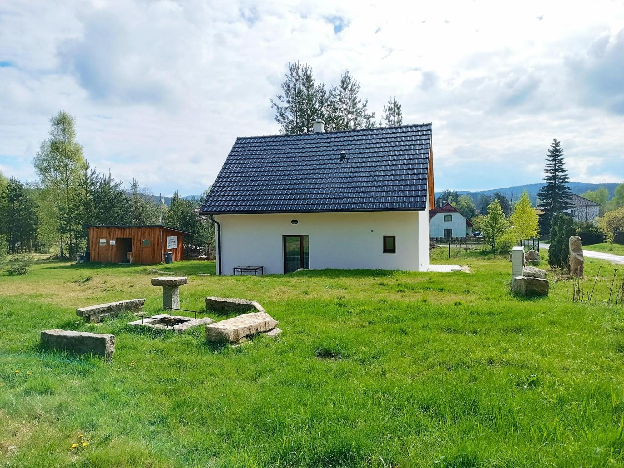 Klidna Lokalita Na Kraji Lesa, Cely Dum S Uschovnu Kol Villa Nová Bystřice Екстериор снимка